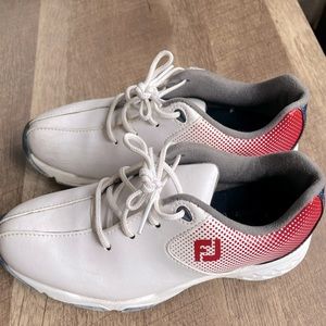 FootJoy D.N.A. Helix Junior Golf Shoe.